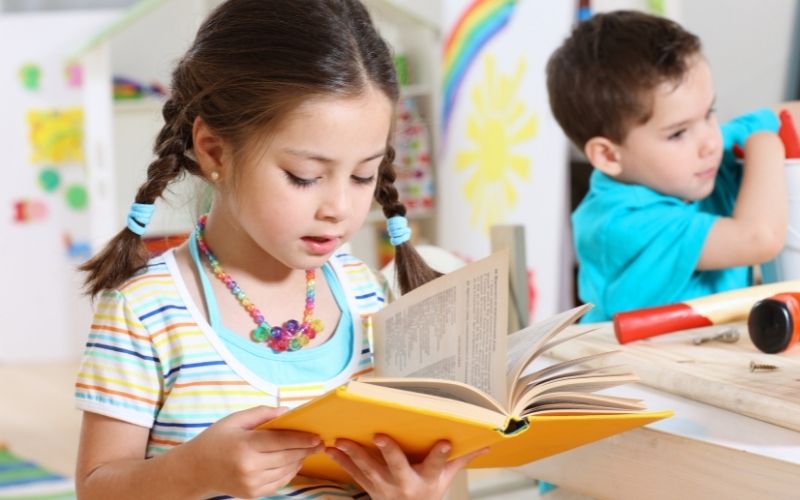 Dlaczego warto wybrać dla dziecka przedszkole językowe?