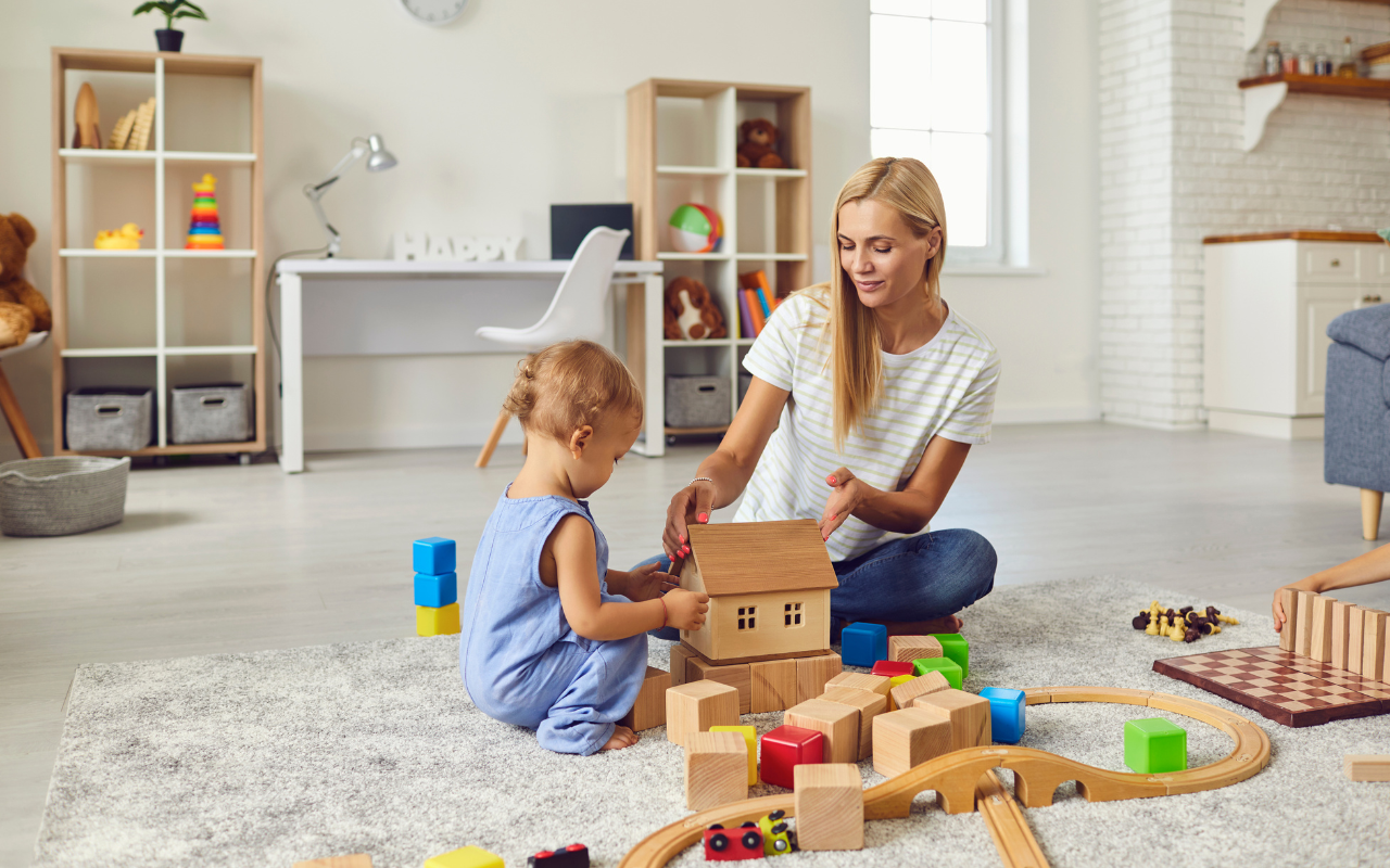 Jak zbudować prosty domek dla dzieci do zabawy w domu?